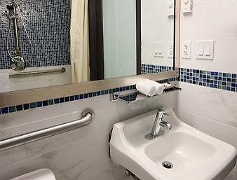 Howard Johnson Soho