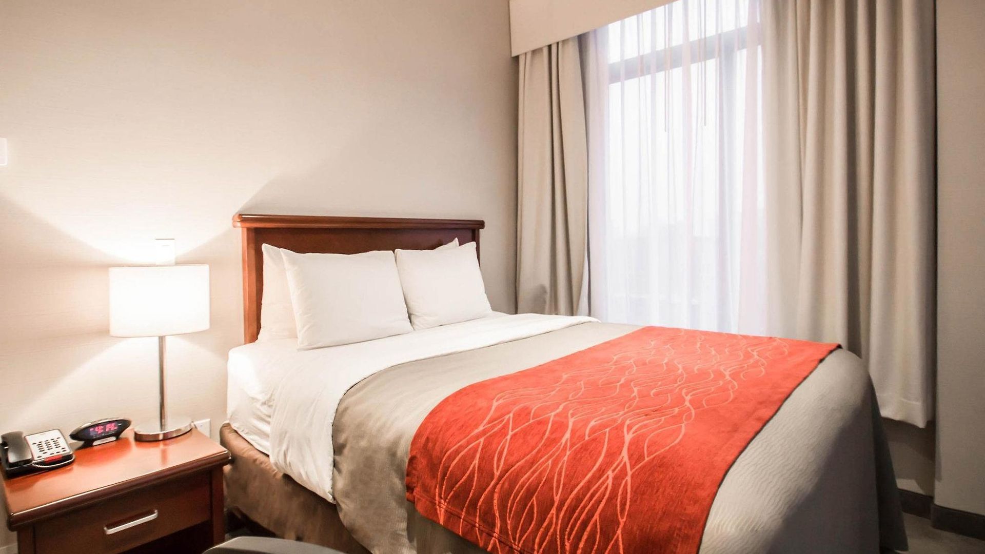 Comfort Manhattan Bridge 3*