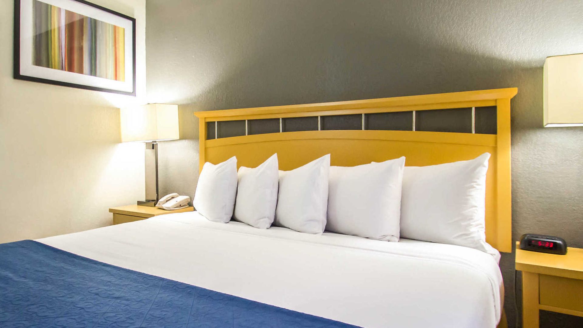 Hudson River Hotel 3*