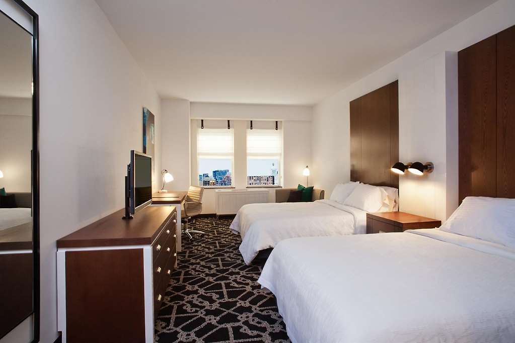 Hotel Hilton Brooklyn - Newly Renovated