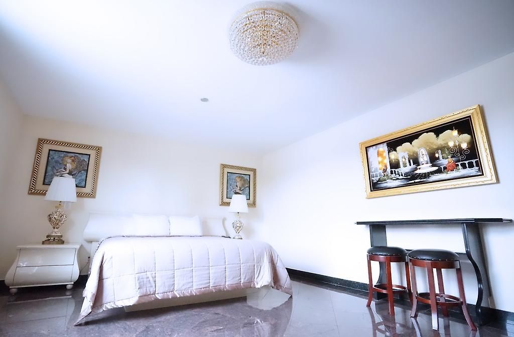 Paris 3*