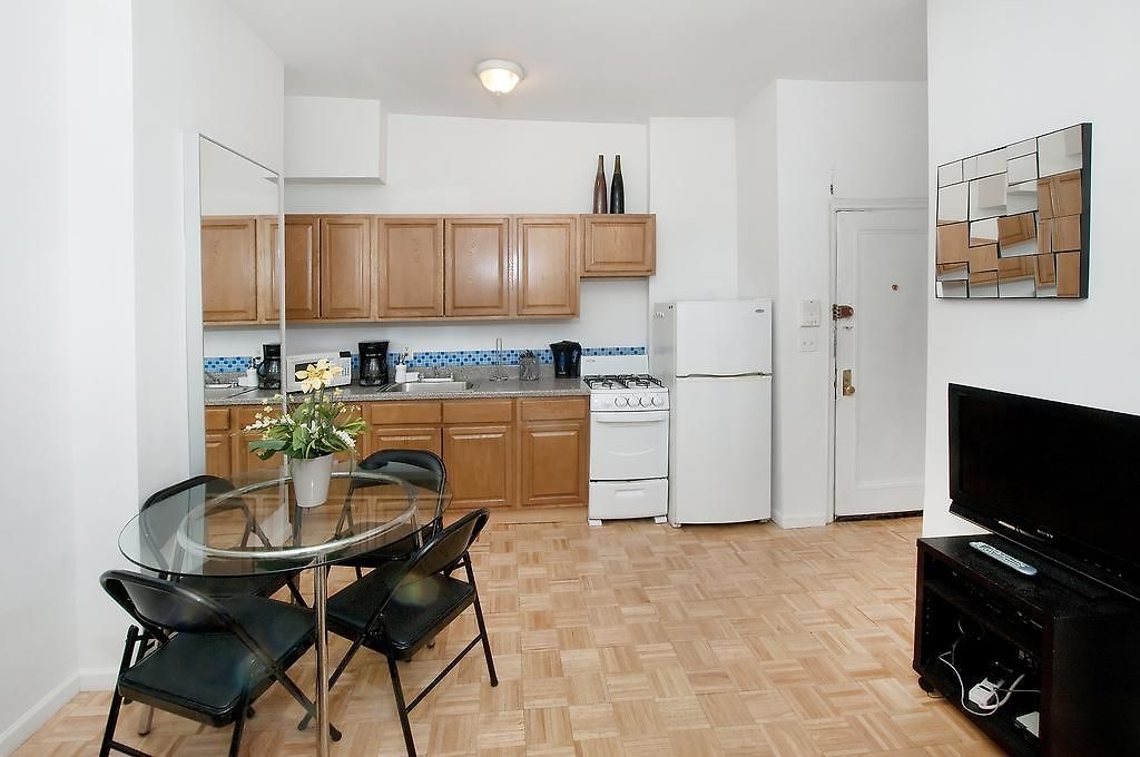 Apartment Mid Town East Street Next To Times Square New York
