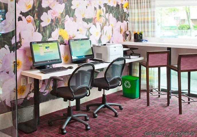 Courtyard By Marriott Jfk Airport