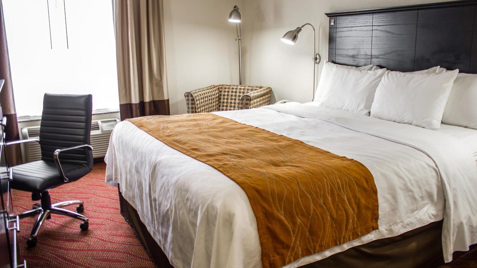 Hotel Comfort & Laguardia Airport 4*