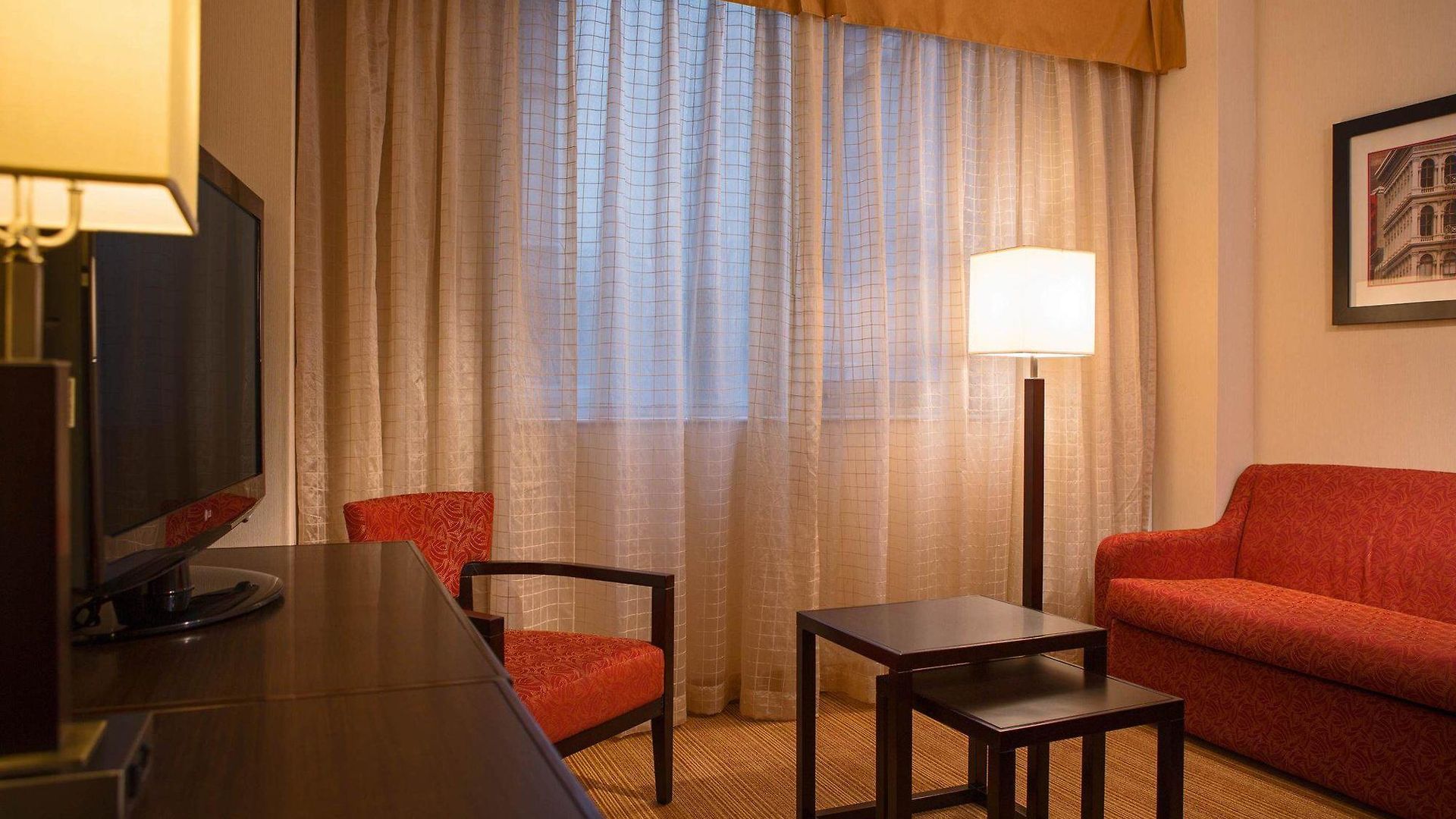 Courtyard By Marriott Manhattan / Soho Hotel