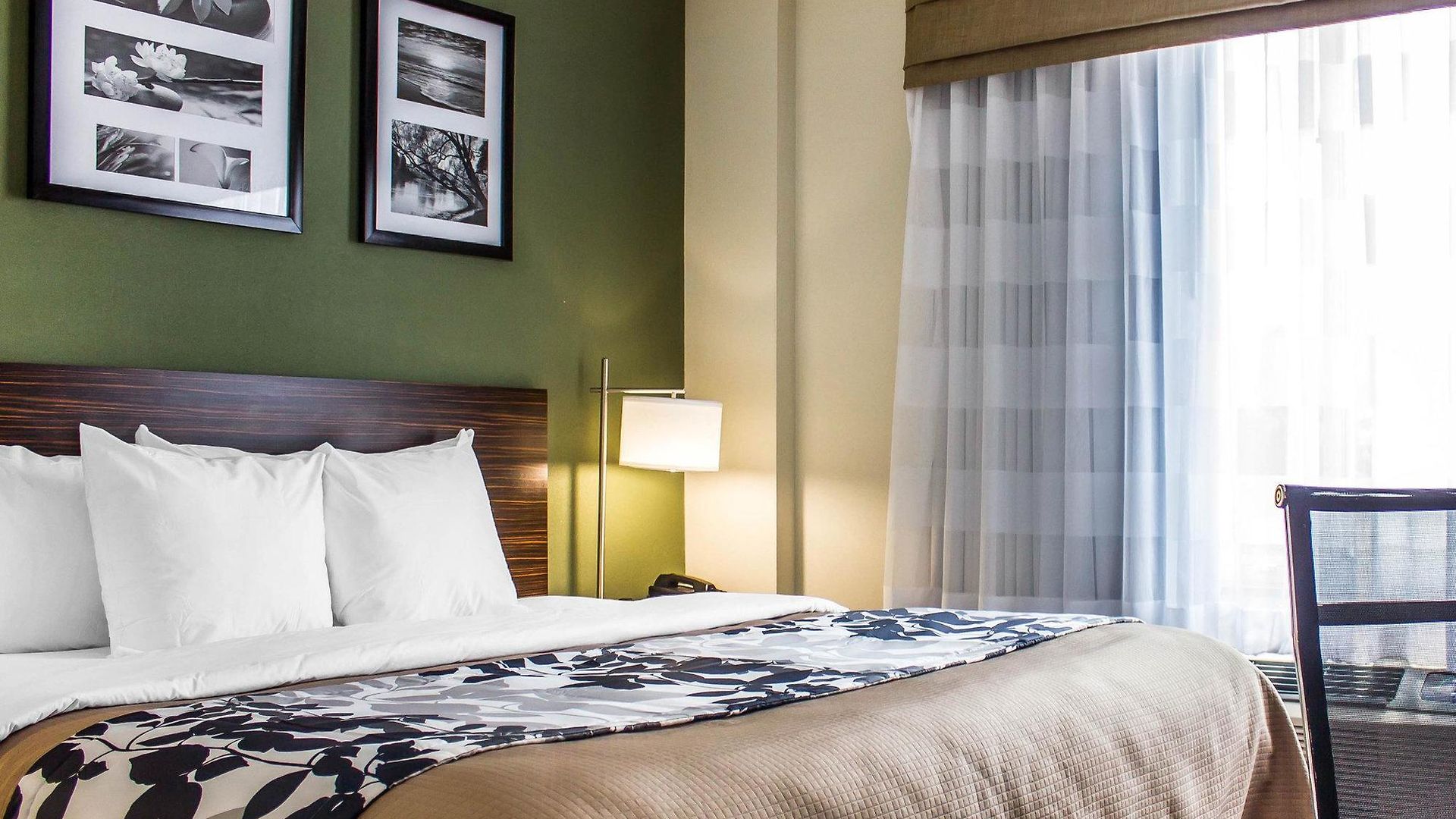 Days By Wyndham Brooklyn Borough Park