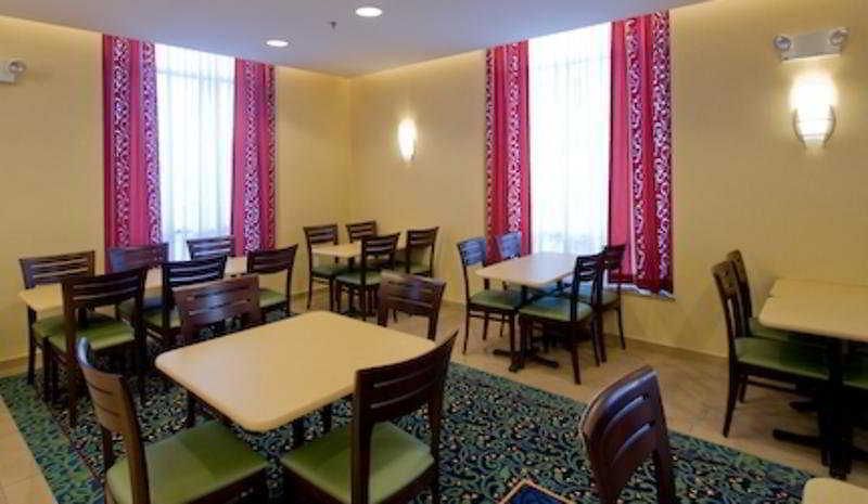 Fairfield & By Marriott Long Island City/manhattan View Hotel 3*