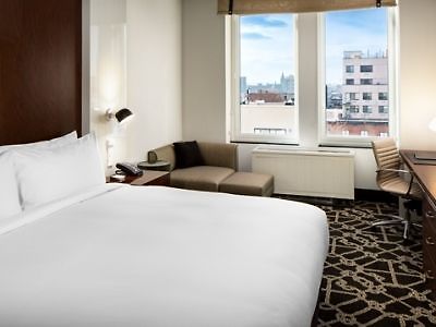 Hilton Brooklyn - Newly Renovated Hotel