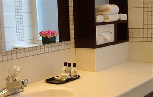 Washington Square Hotel