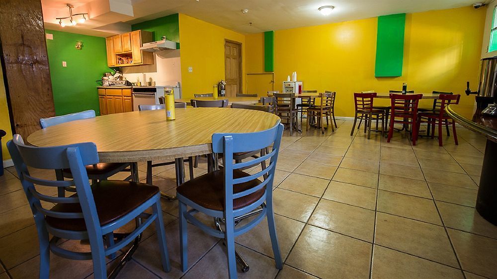Hostel Ny Moore