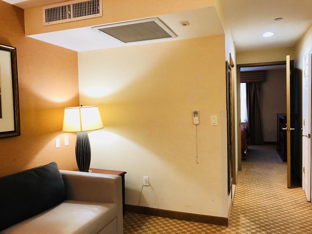Queens County And Hotel 3*