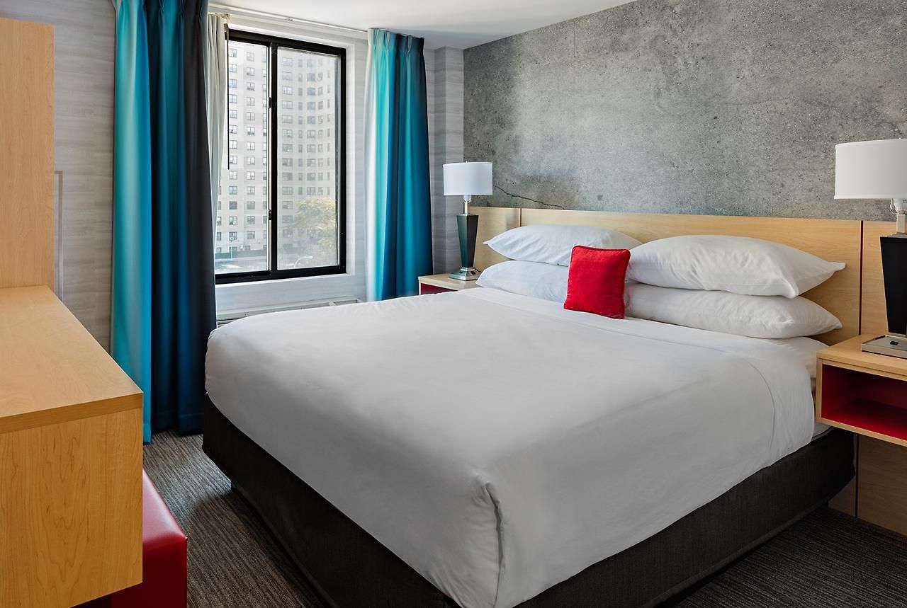Red Lion And Brooklyn Hotel