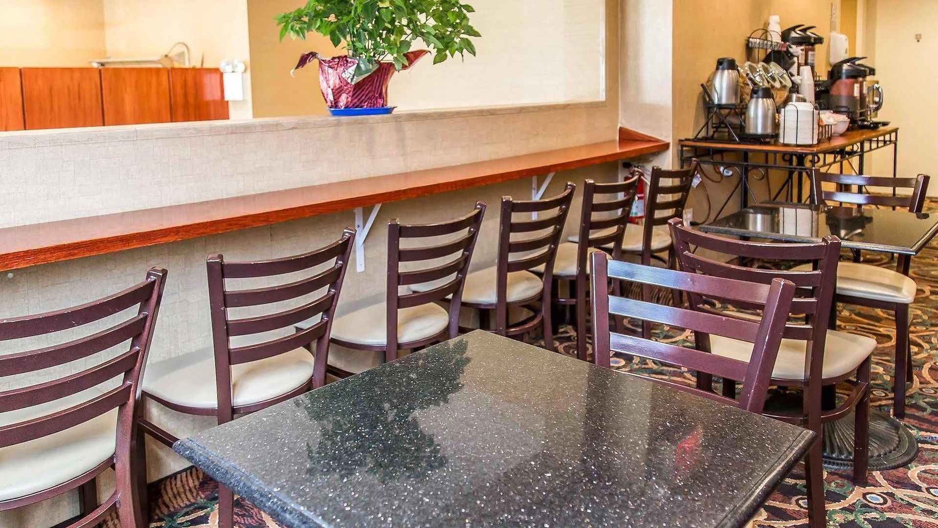 Avion Near Lga Airport, An Ascend Collection 3* New York