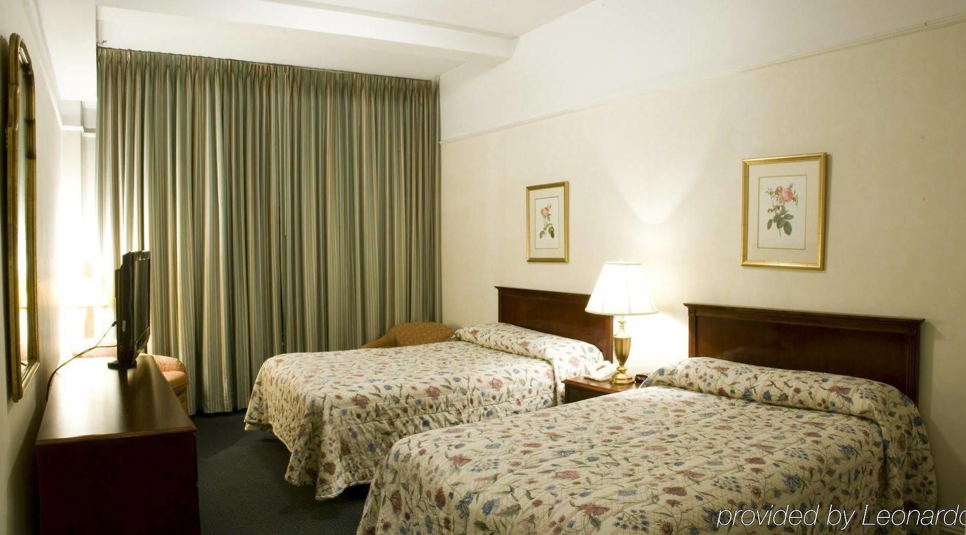 Salisbury 3*