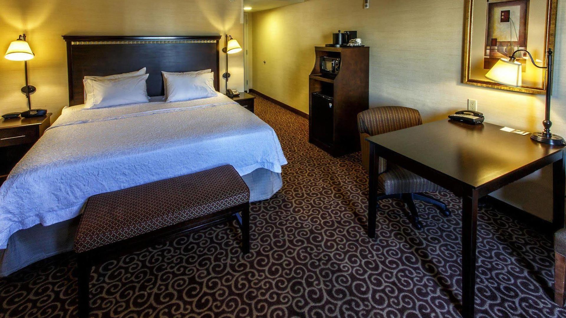 Hampton & Staten Island Hotel 3*