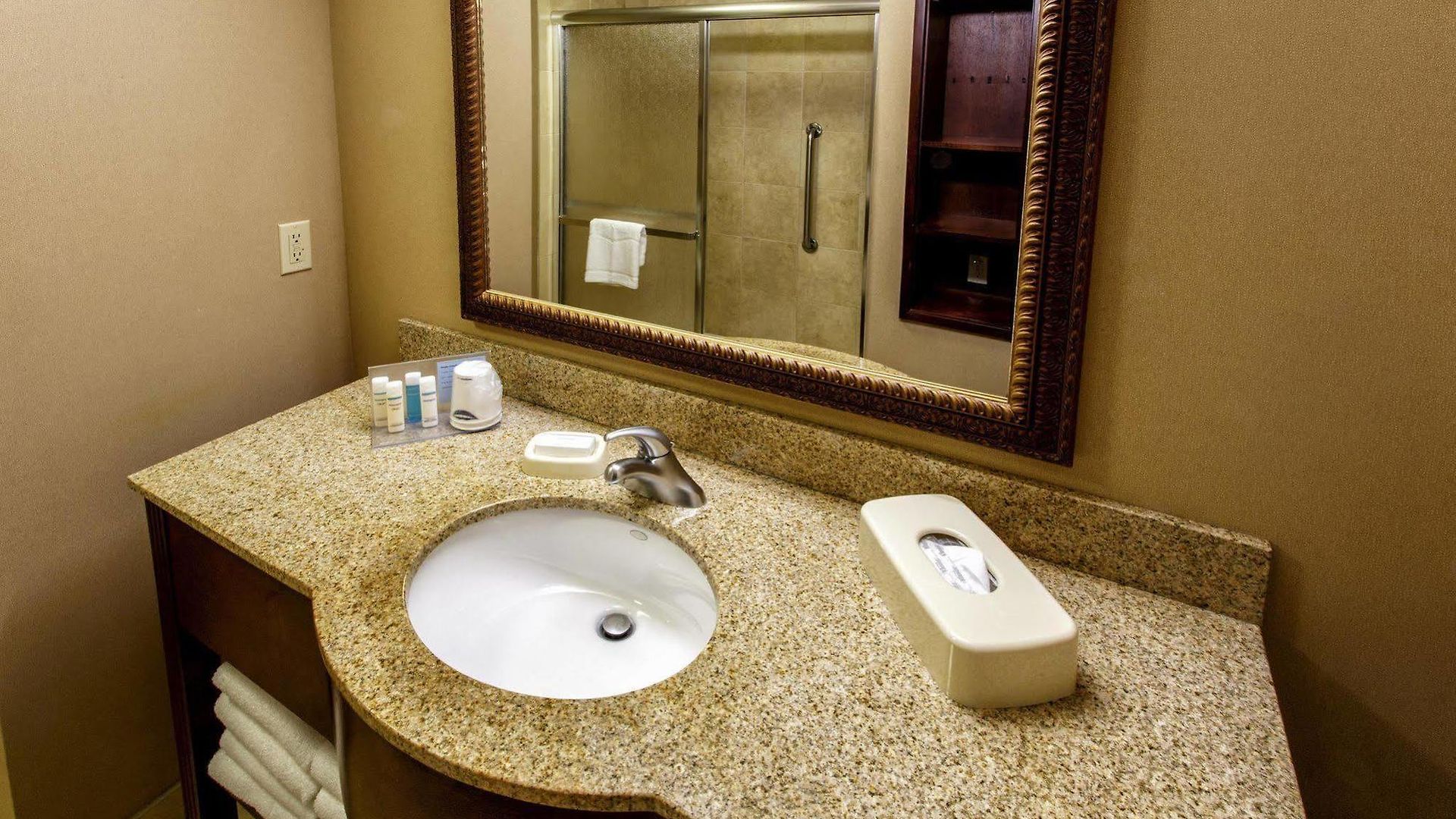 Hotel Hampton & Staten Island New York