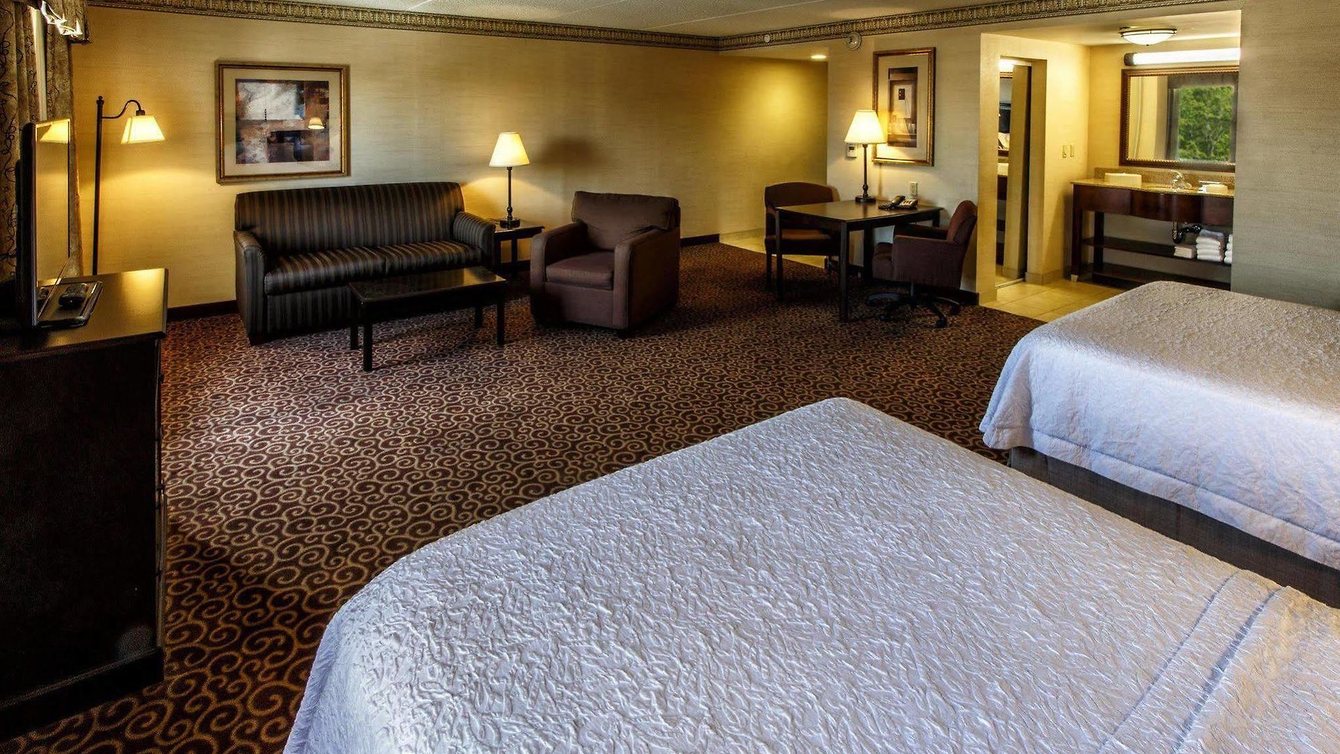 Hotel Hampton & Staten Island 3*