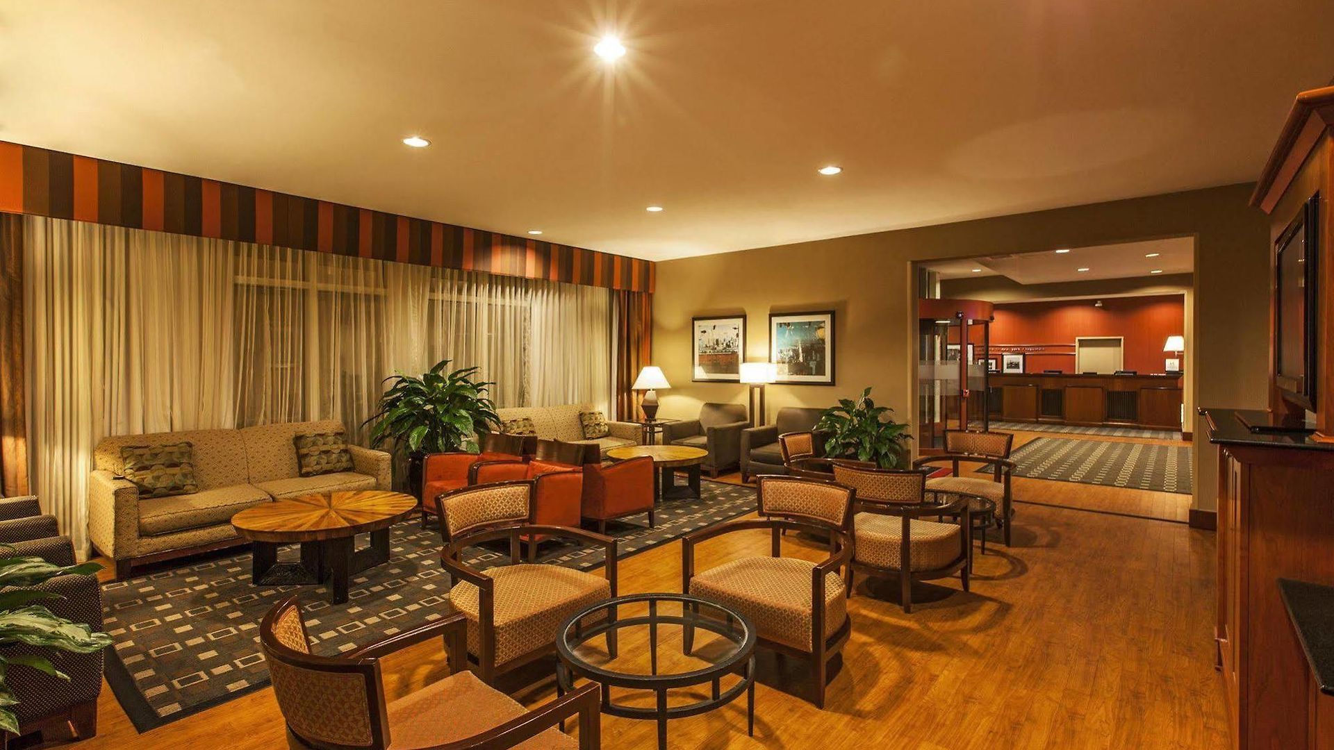 Hotel Hampton - Laguardia Airport 3*