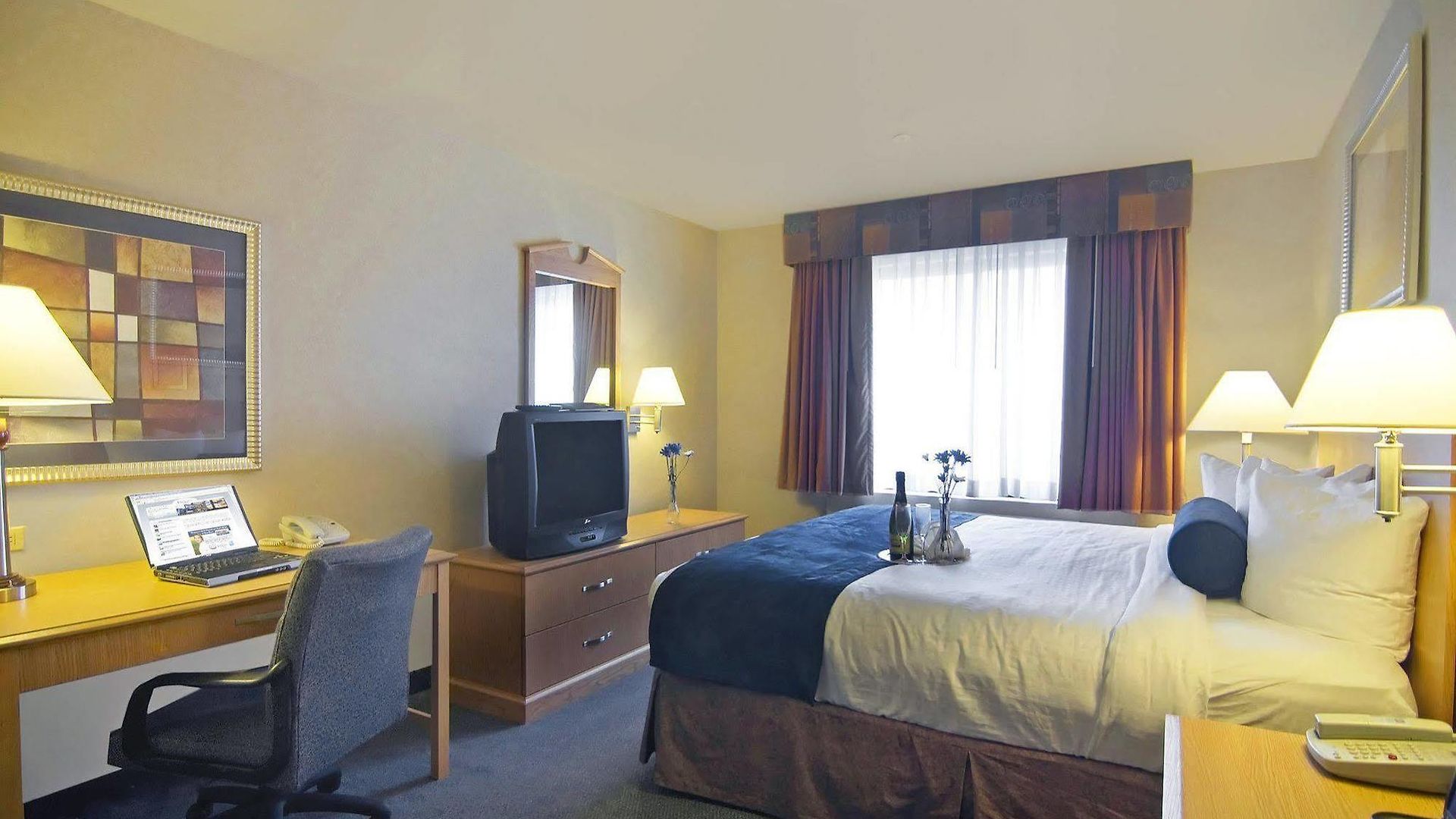 Hotel Marco Laguardia & New York