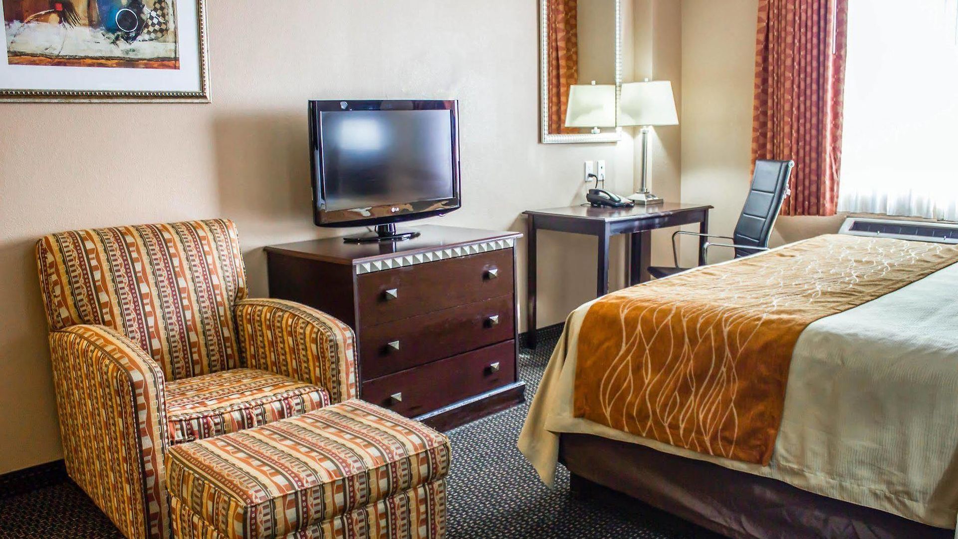 Hotel Travelodge By Wyndham Queens 3*