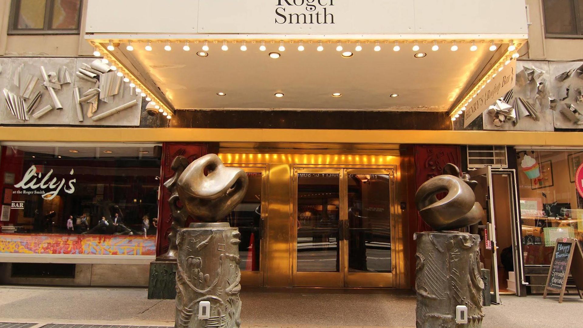Roger Smith Hotel