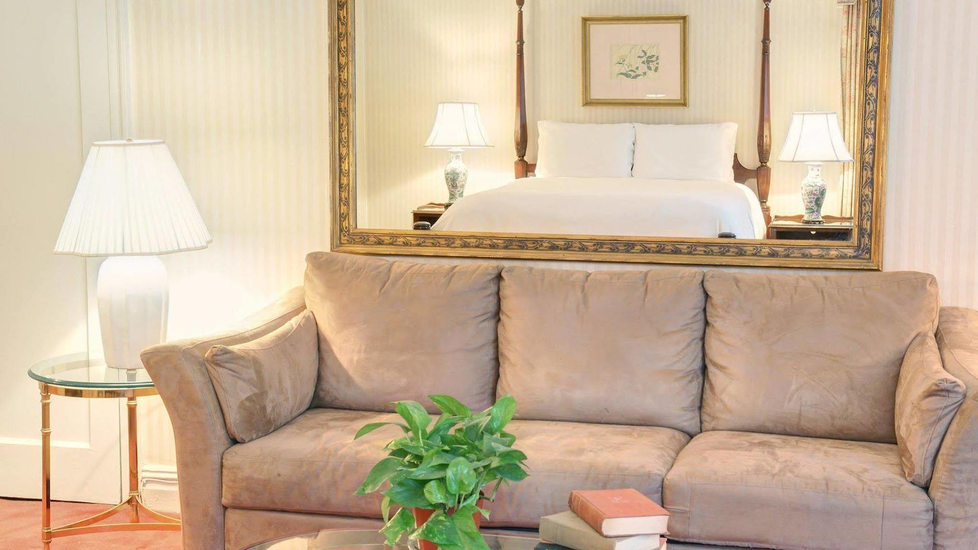Roger Smith Hotel 3*