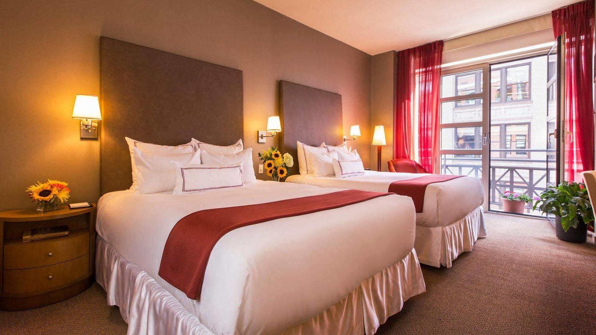 Giraffe By Library Collection Hotel 4*