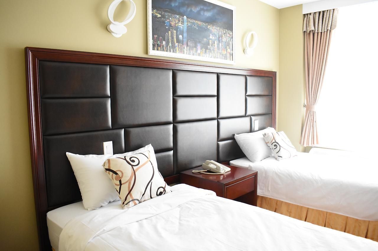 Hotel The Queens 2*