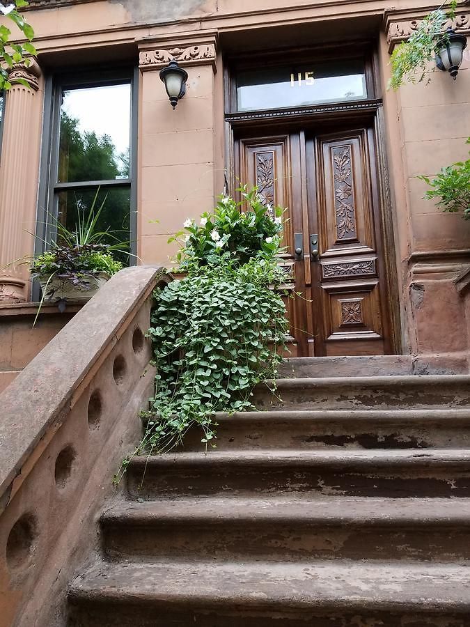 West 119th Guest Bed & Breakfast *