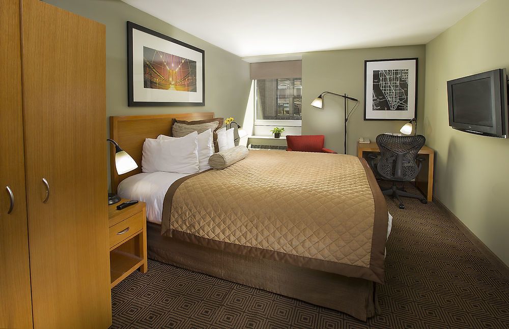 Henri 4* New York