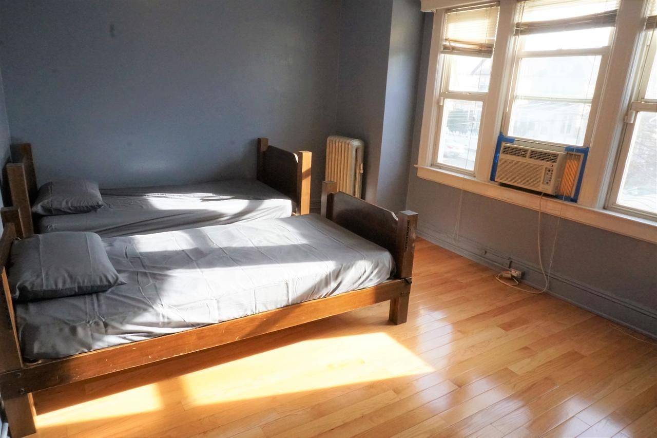 2 Floors Entire House 30 Min To Manhattan-sleep 10 Guest house *