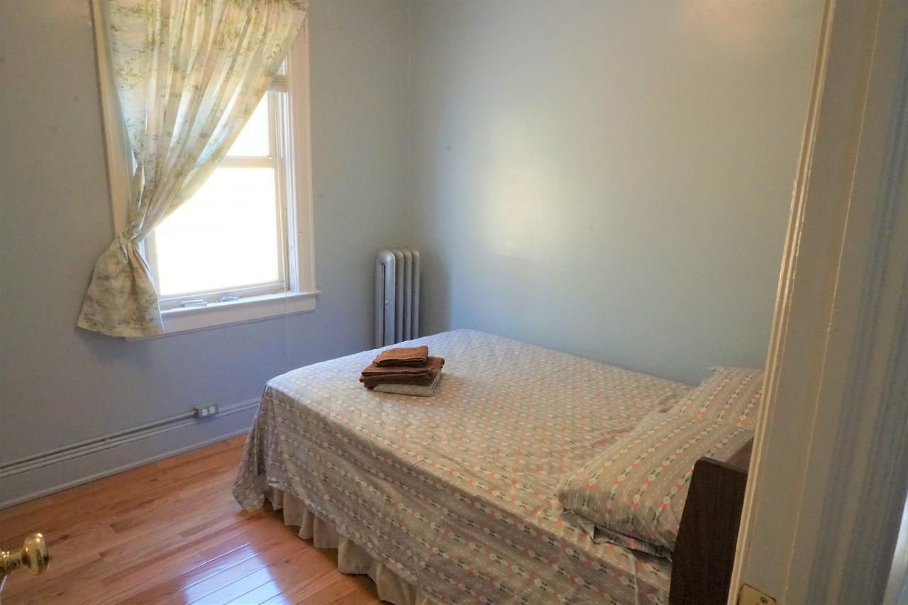 Guest house 2 Floors Entire House 30 Min To Manhattan-sleep 10