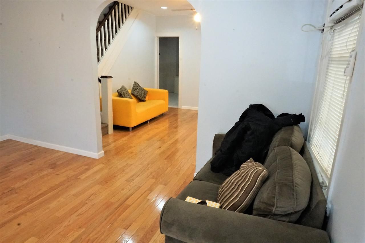2 Floors Entire House 30 Min To Manhattan-sleep 10 *