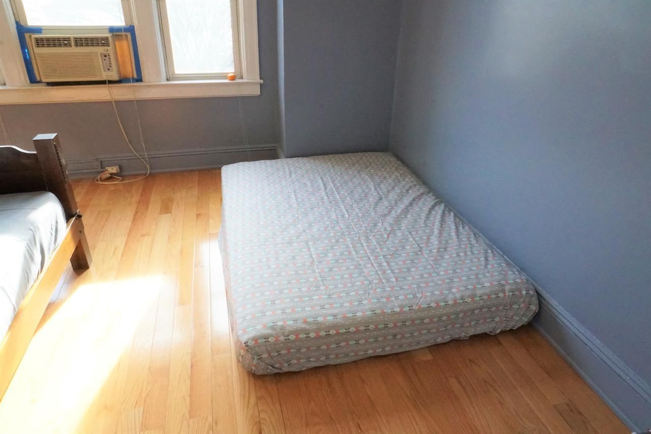 2 Floors Entire House 30 Min To Manhattan-sleep 10 Guest house