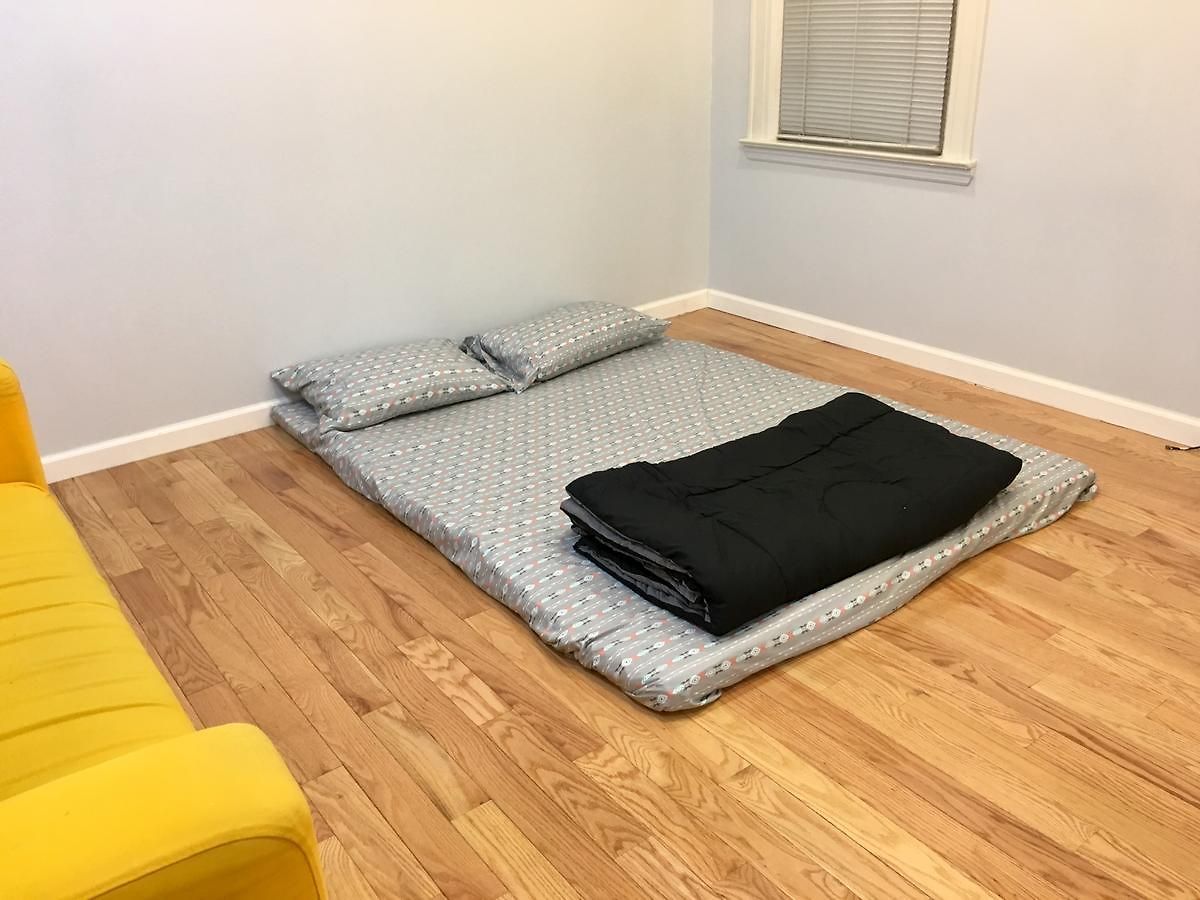 Guest house 2 Floors Entire House 30 Min To Manhattan-sleep 10