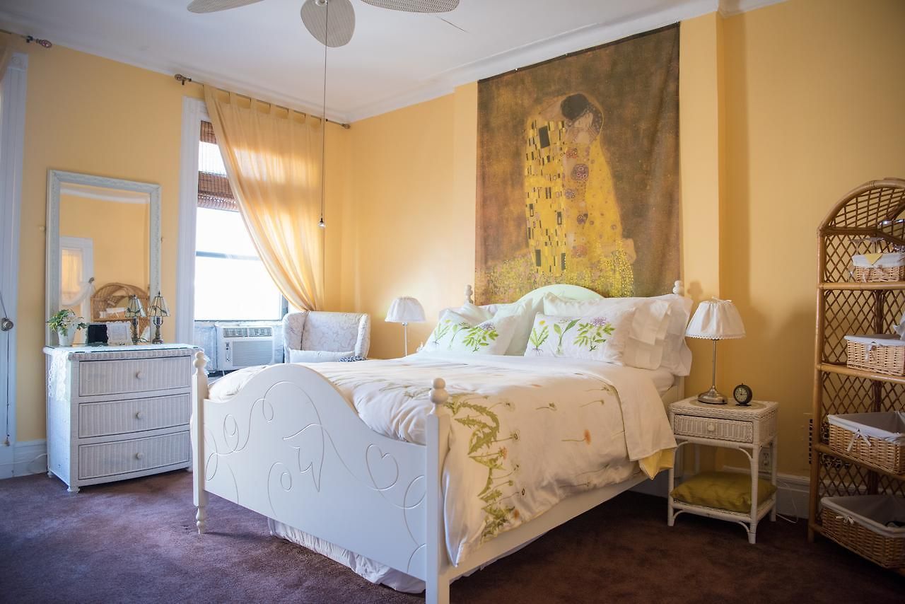 Harlem Grand Bed & Breakfast