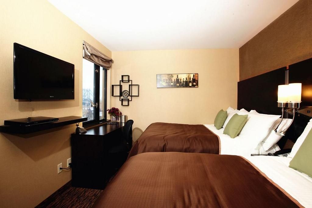 Howard Johnson Soho Hotel 3*