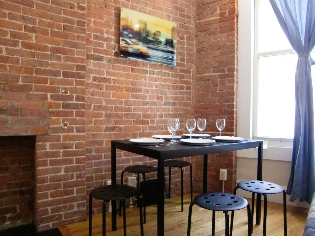 Midtown Manhattan Apartment