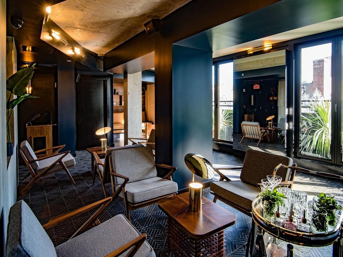 Henri Hotel