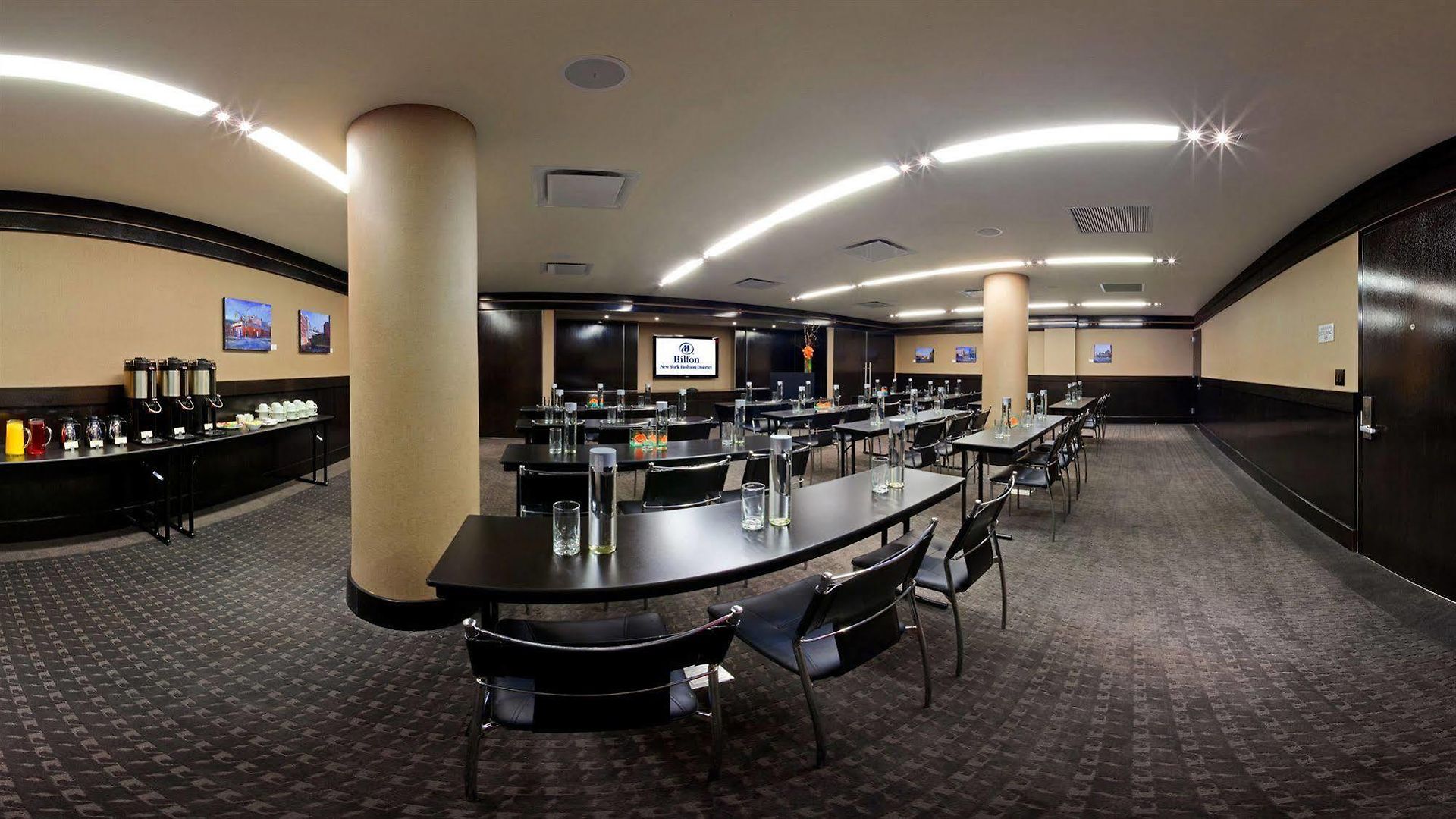 Hotel Hilton Fashion District 4*