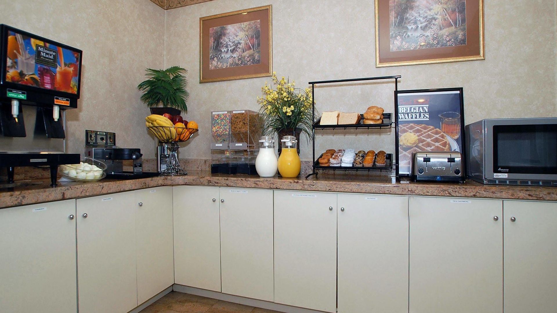 Hudson River Hotel 3*