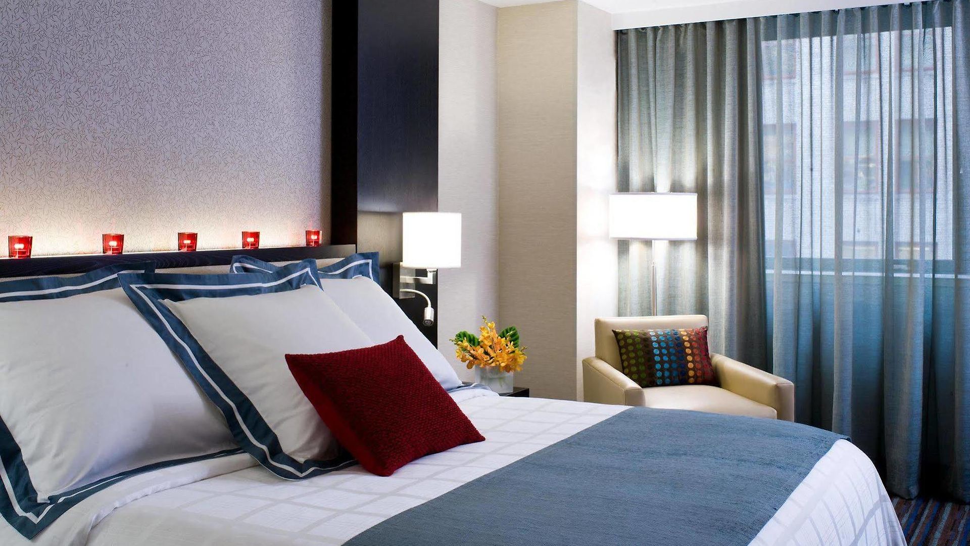 Courtyard Manhattan/times Square Hotel 3*