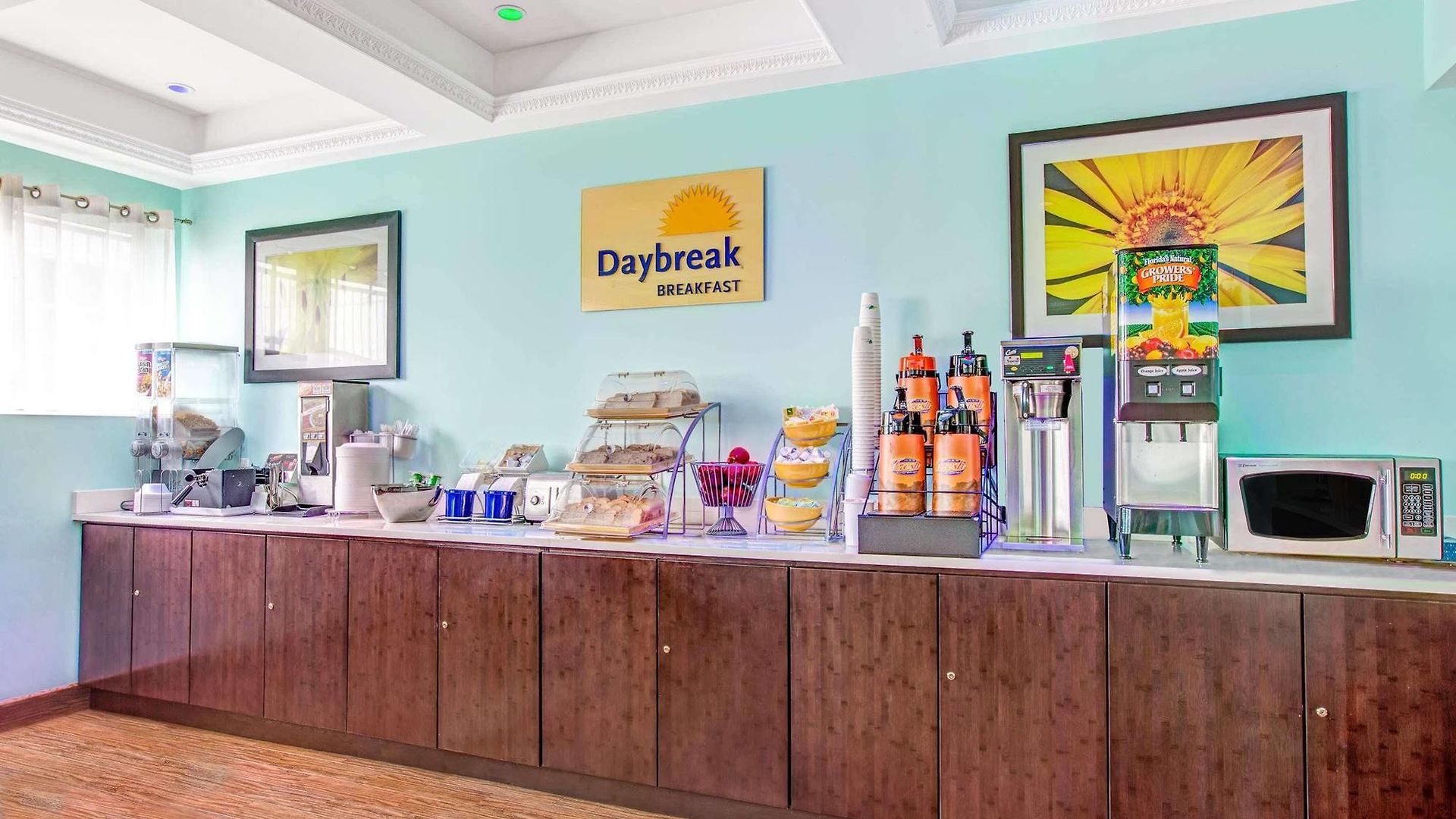 Hotel Days & By Wyndham Ozone Park/jfk Airport