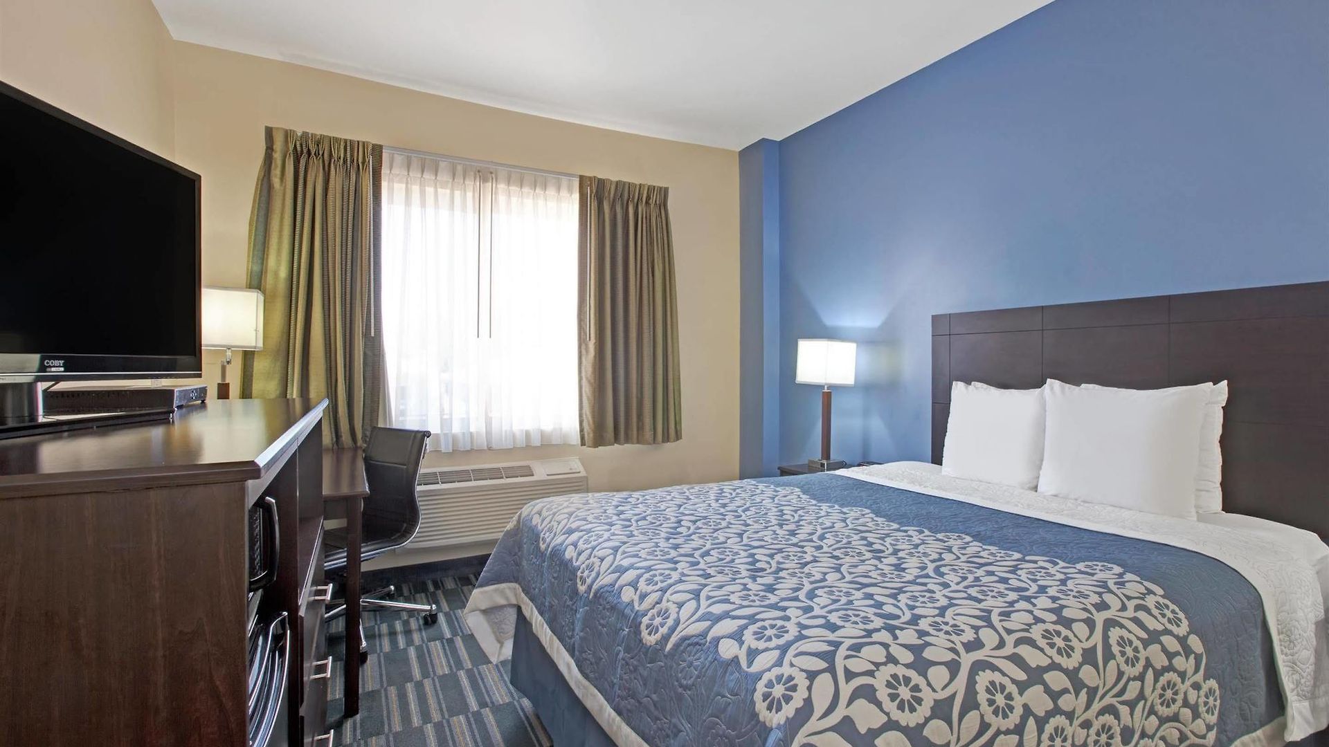Days & By Wyndham Ozone Park/jfk Airport 2*
