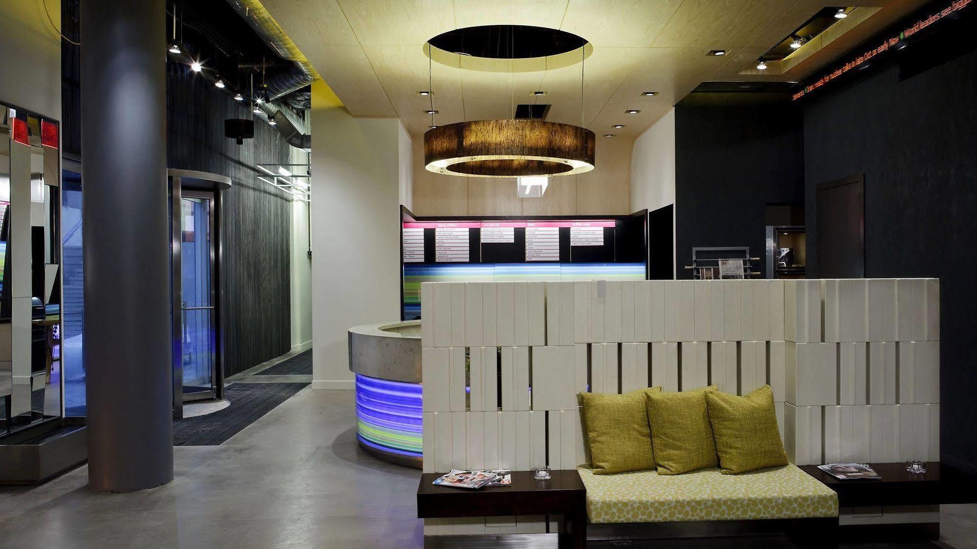 Aloft By Marriott Harlem Hotel New York