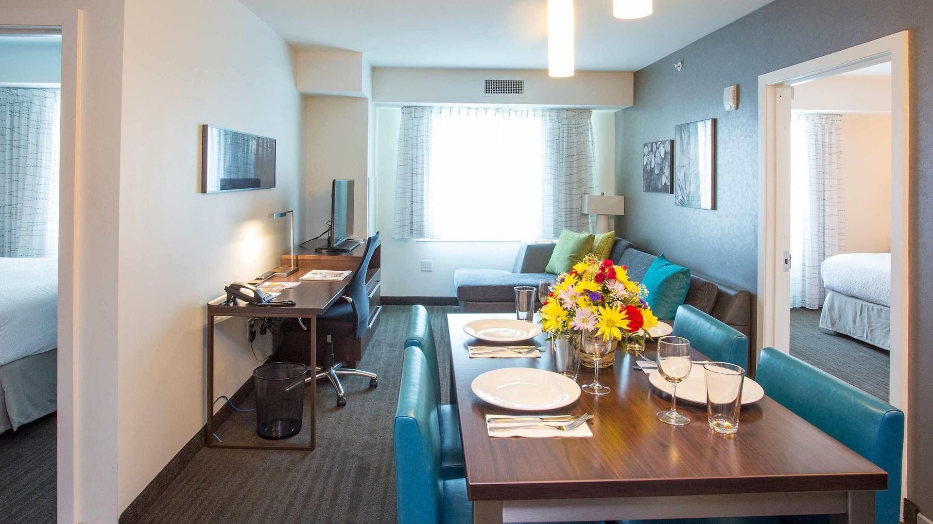 By Marriott The Bronx At Metro Center Atrium