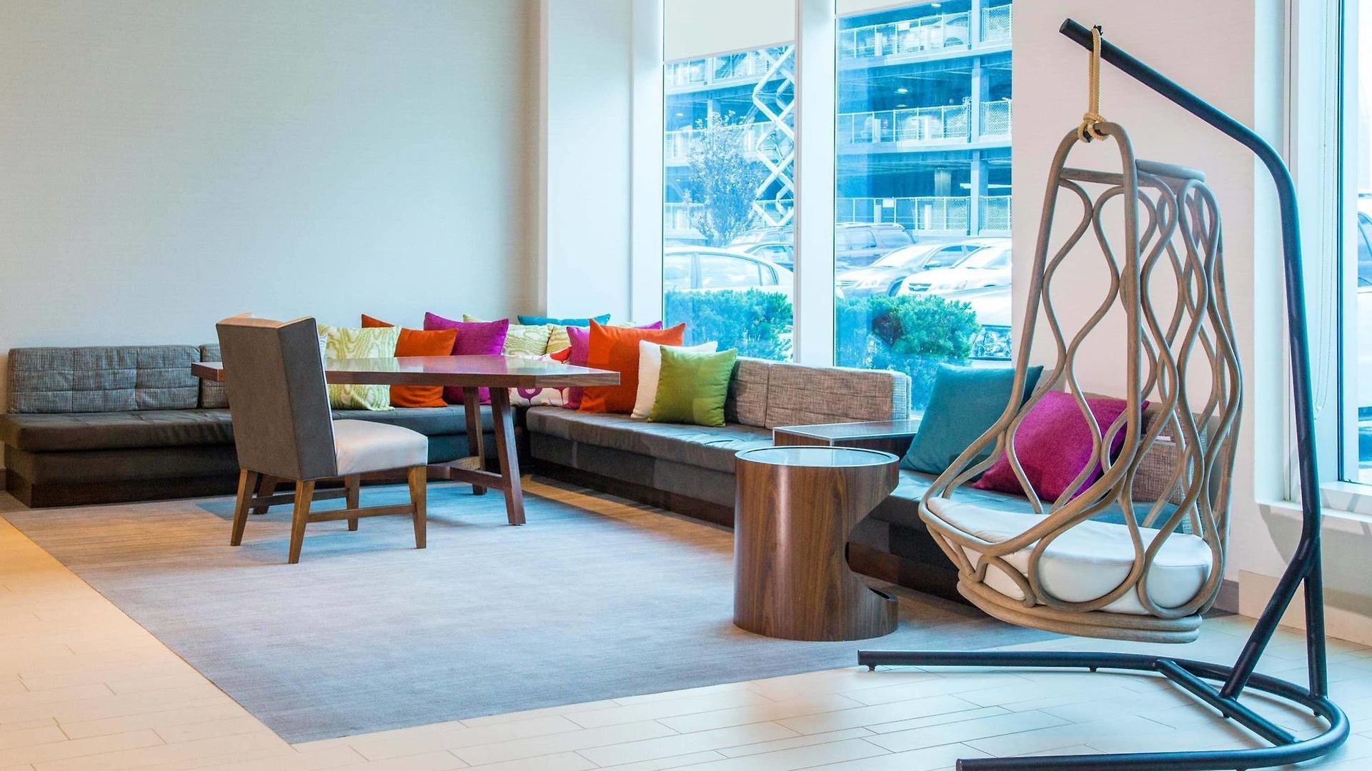 By Marriott The Bronx At Metro Center Atrium Hotel 3*