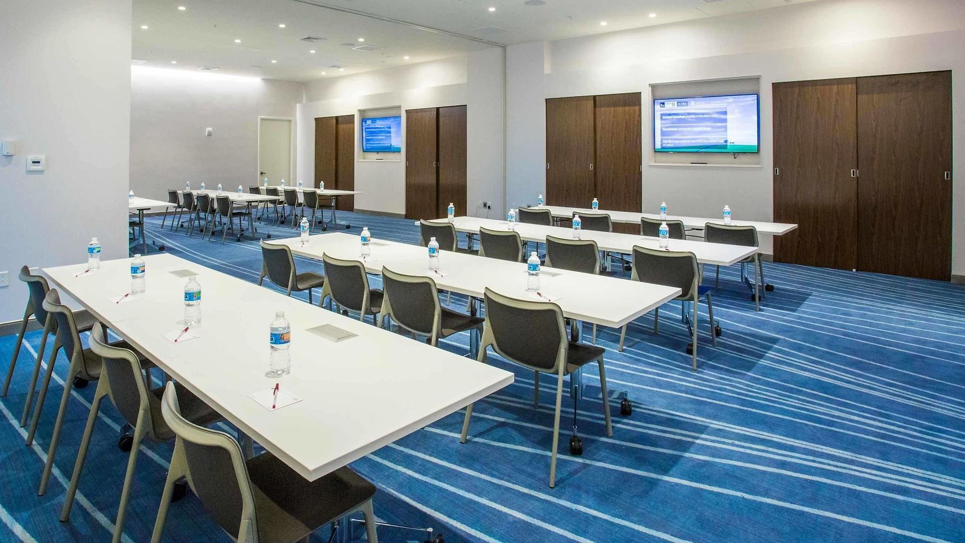Hotel By Marriott The Bronx At Metro Center Atrium 3*