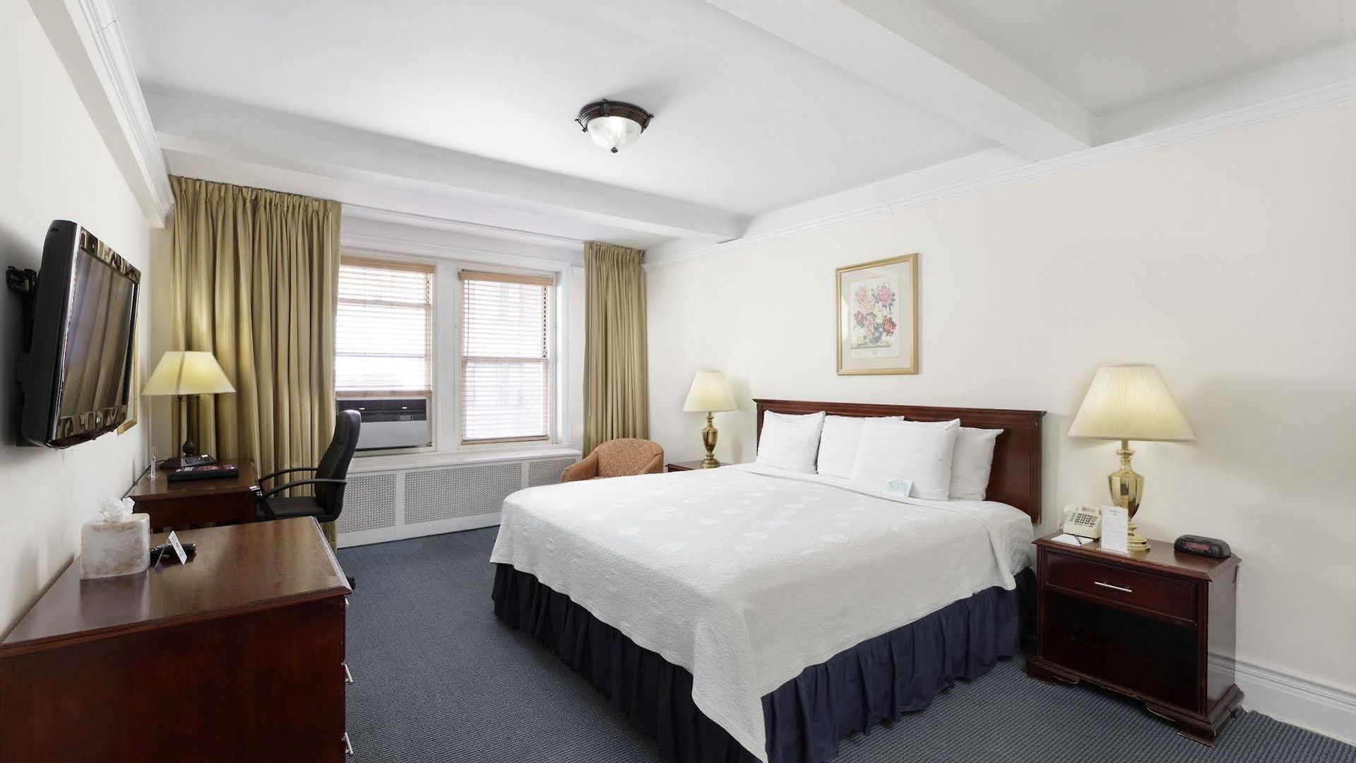 Salisbury Hotel 3*