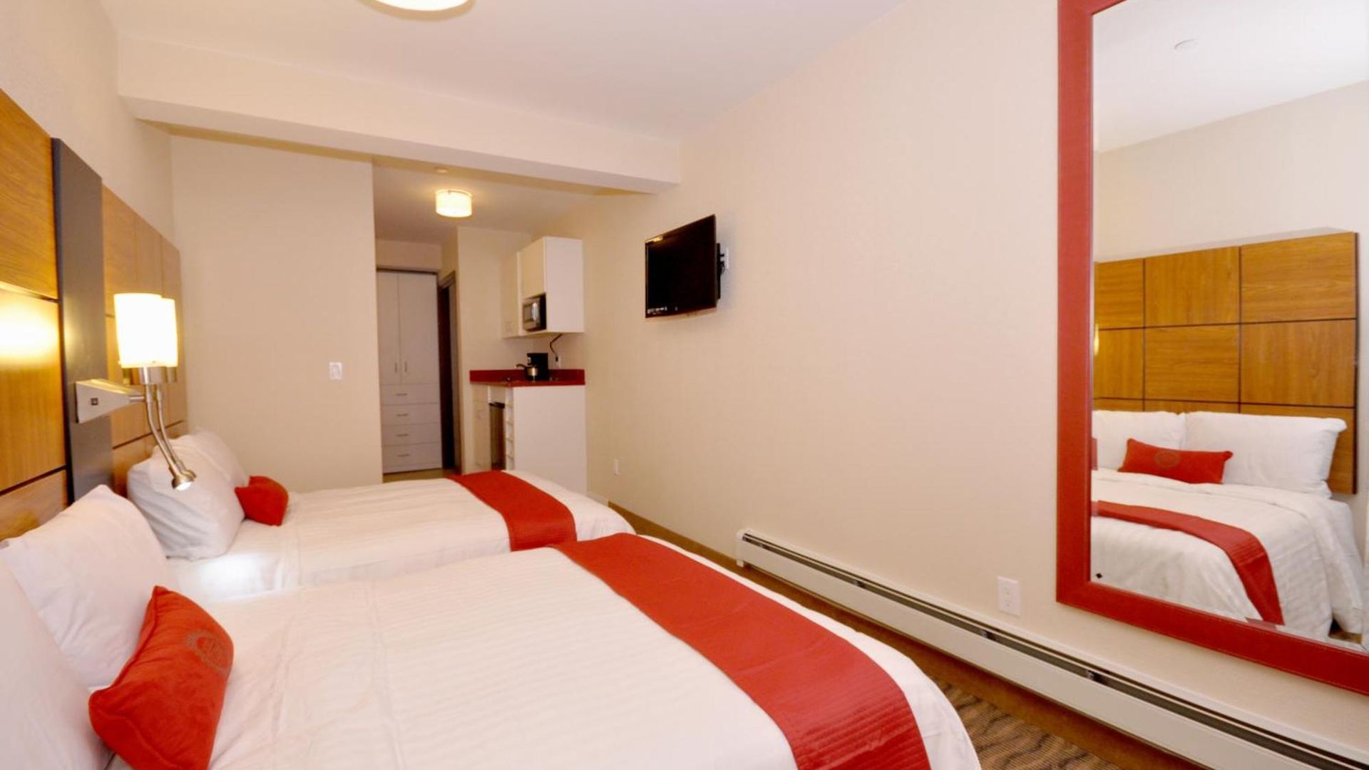 Five44 Hotel